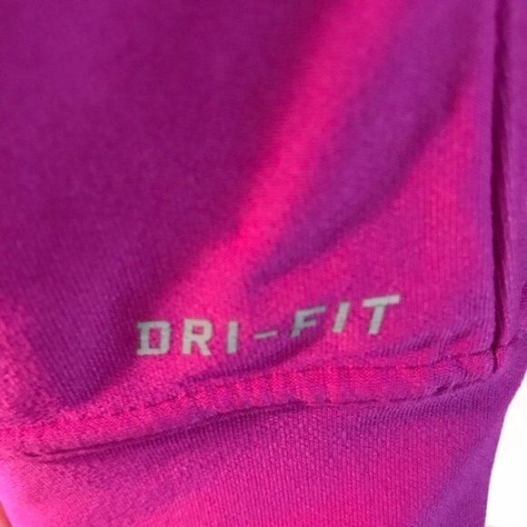 NWOT. Nike sweatshirt. Size Small. - Picture 7 of 8